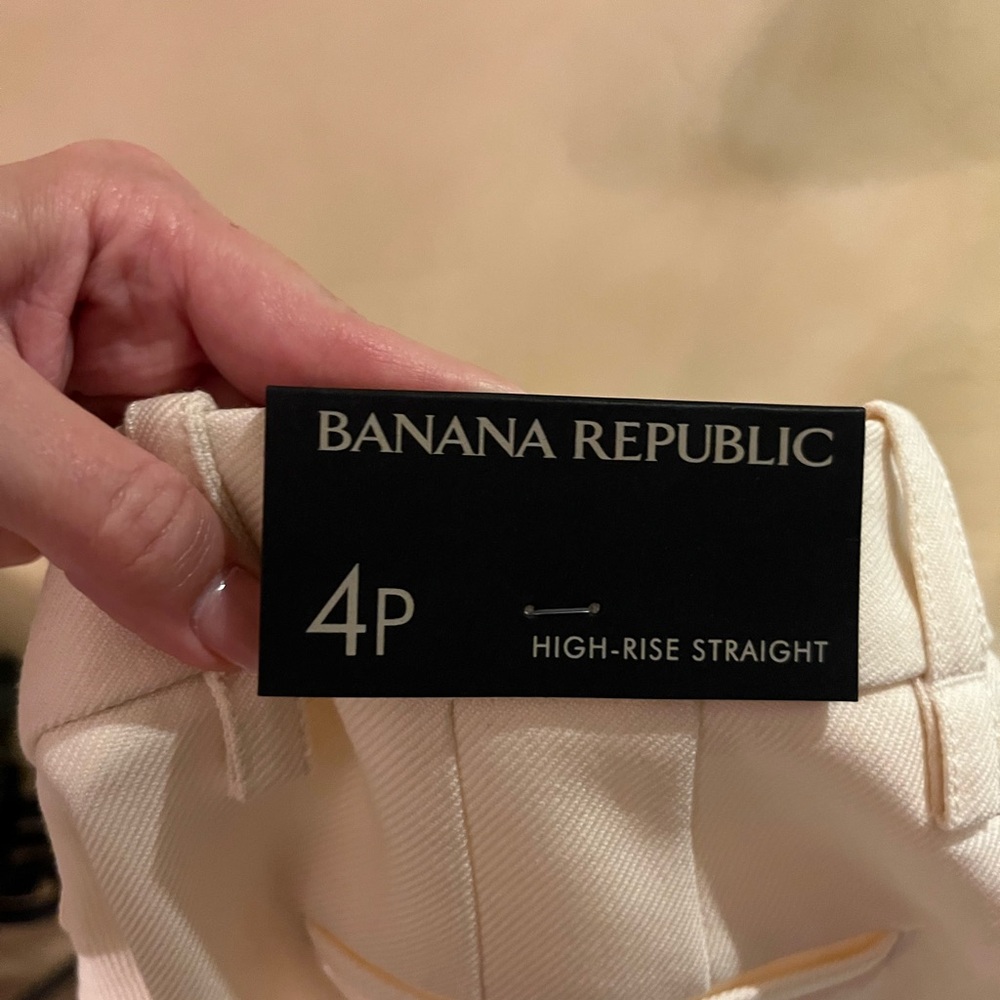 NEW W/ TAGS Banana Republic Lido Straight Italian Wool Pant size 4P, Cream Color - Picture 7 of 14